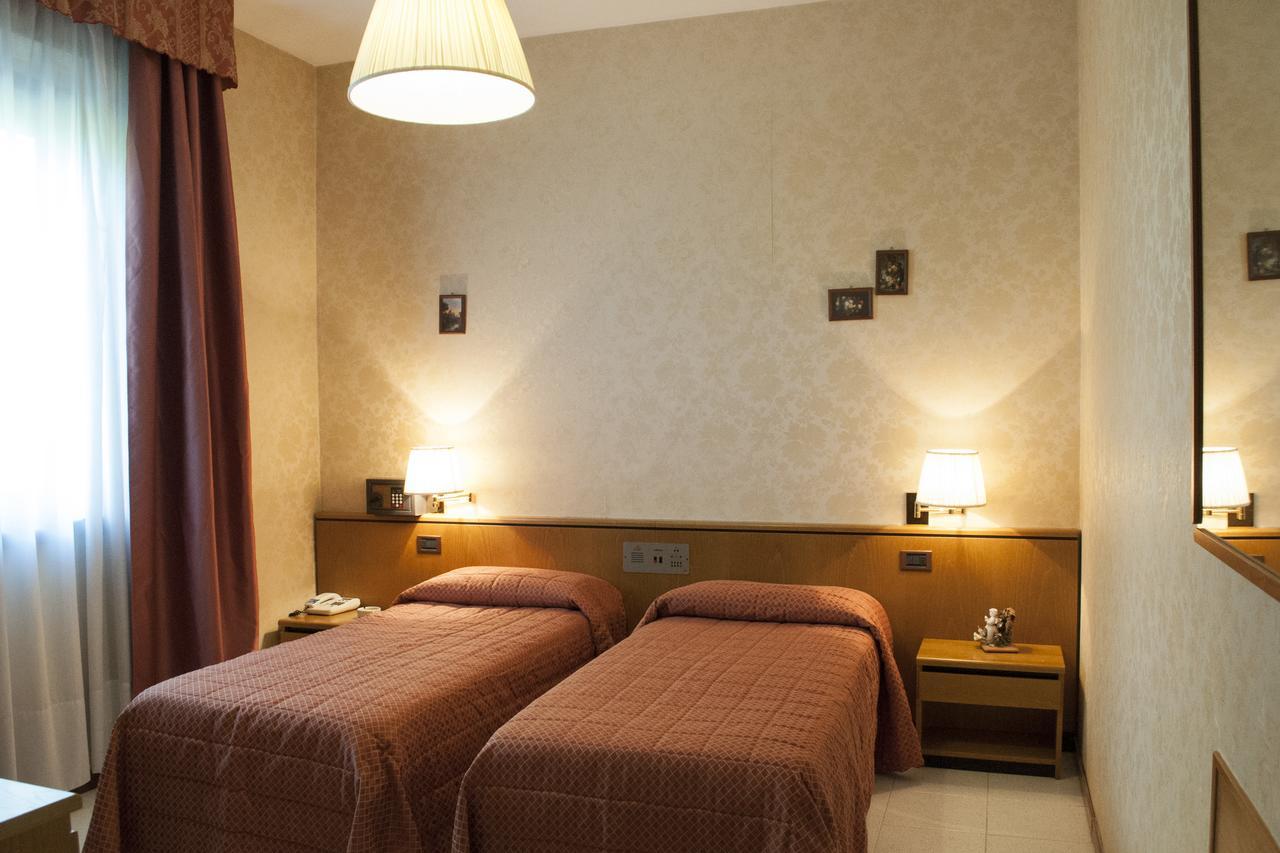 Hotel Le Gronde Cava Manara Exteriér fotografie